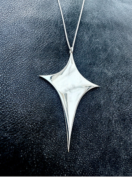 SPINOSE CHOKER