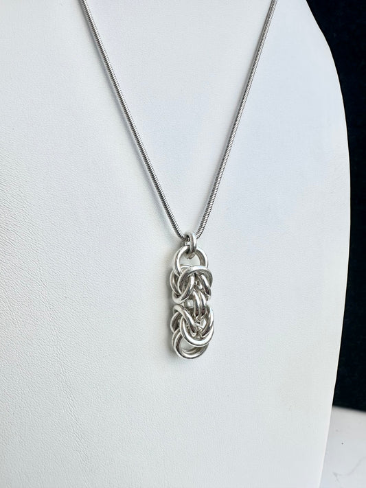 Femme Linked Pendant
