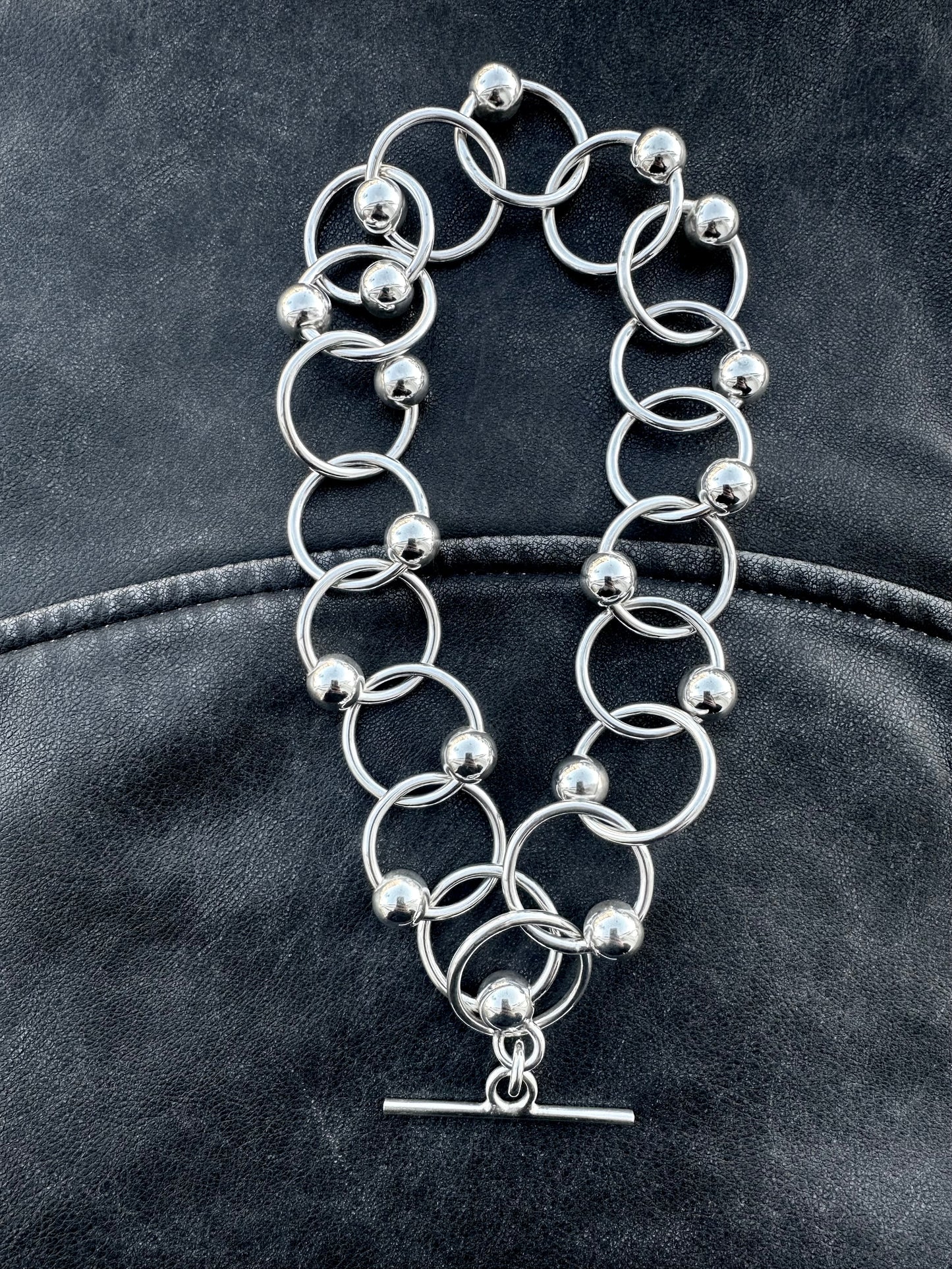 BRIDLED CHOKER