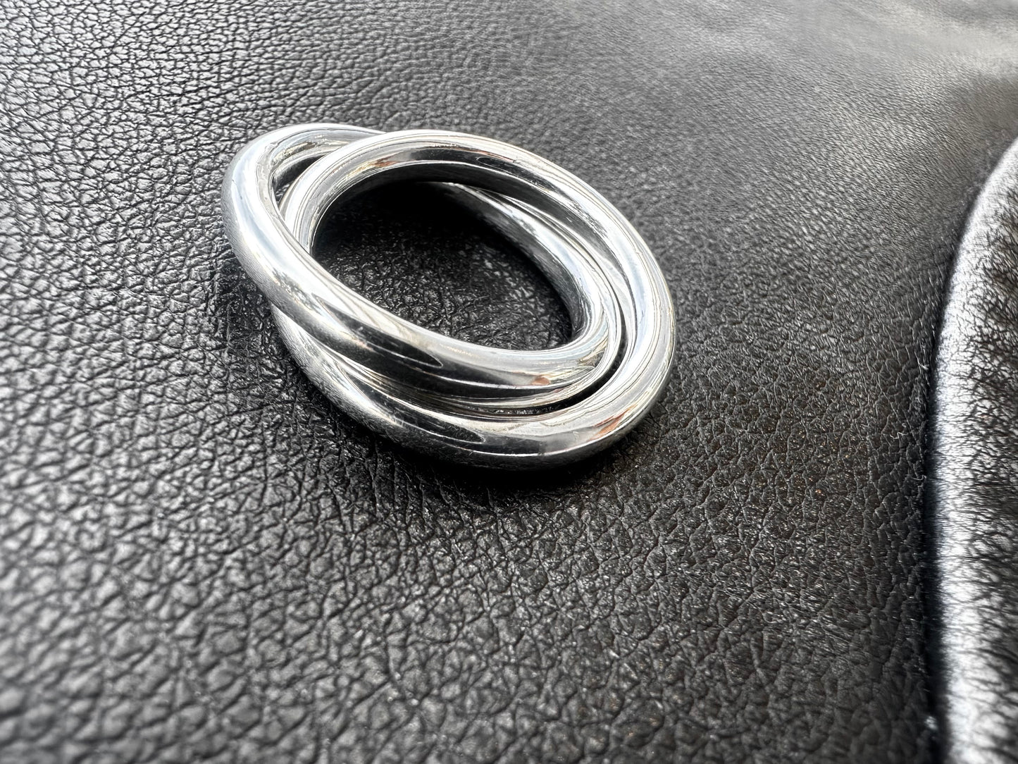 Femme Ring